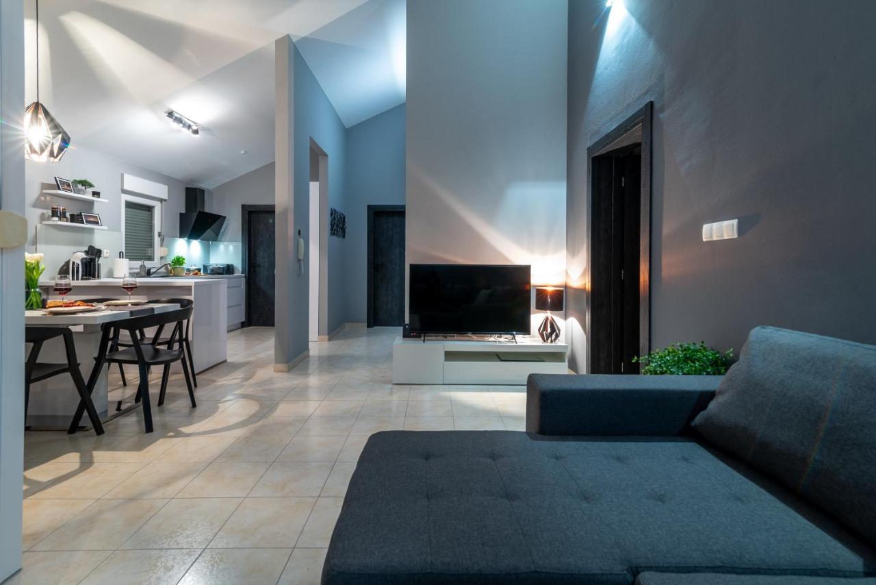 Apartment No. 8 特罗吉尔 外观 照片